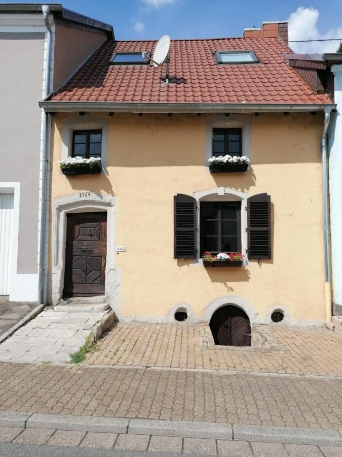 Ferienwohnung, Charmantes Bauernhaus, Ferienhaus Saarlouis Exterior photo